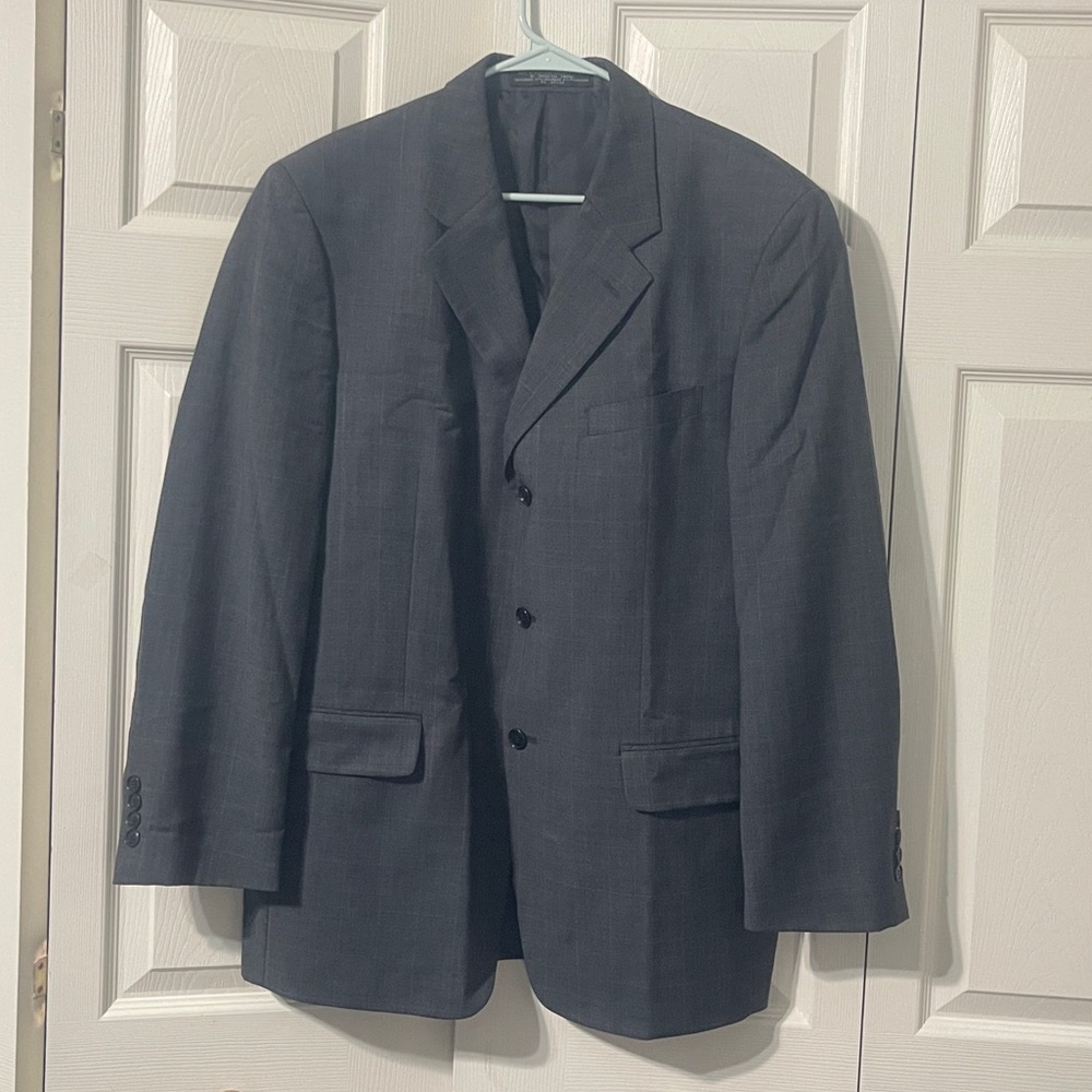 Jones New York men's Charcoal Blazer like new.  # 459